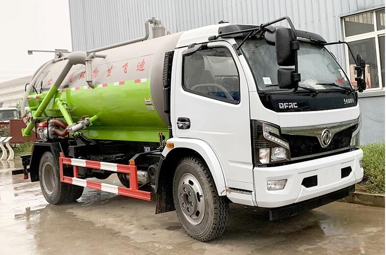 東風(fēng)多利卡吸污車