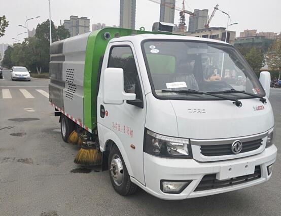 東風(fēng)小卡掃路車