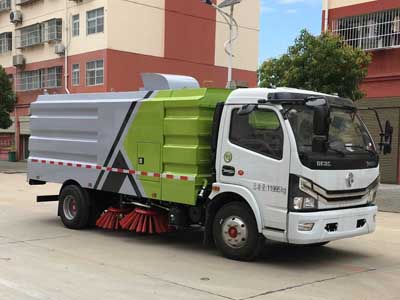 東風(fēng)多利卡掃路車